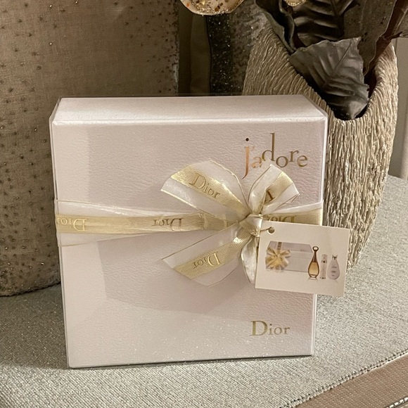 Dior J’adore 3- piece set fragrance - Picture 6 of 8